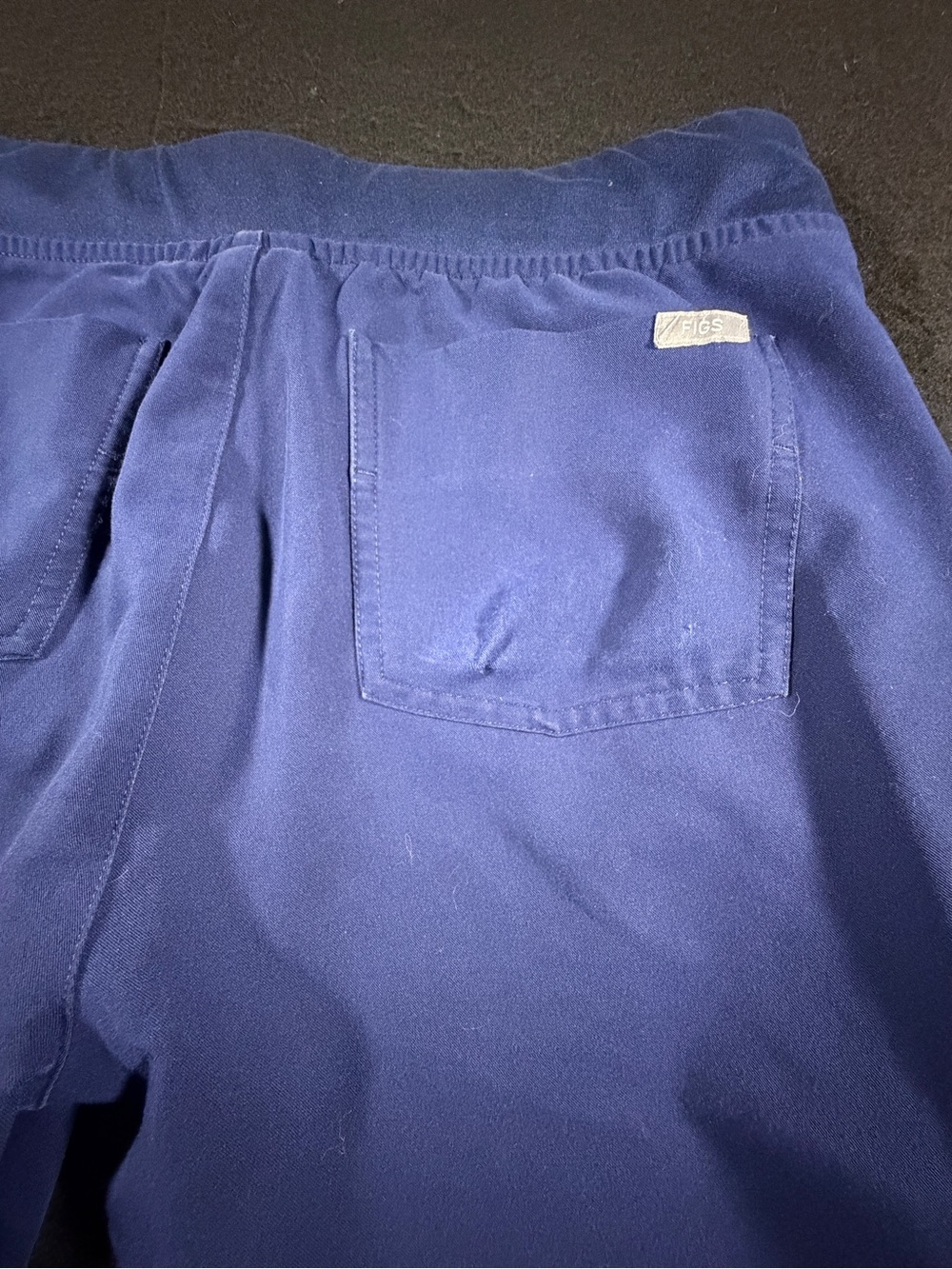 FIGS Navy blue scrub set - Picture 4 of 13